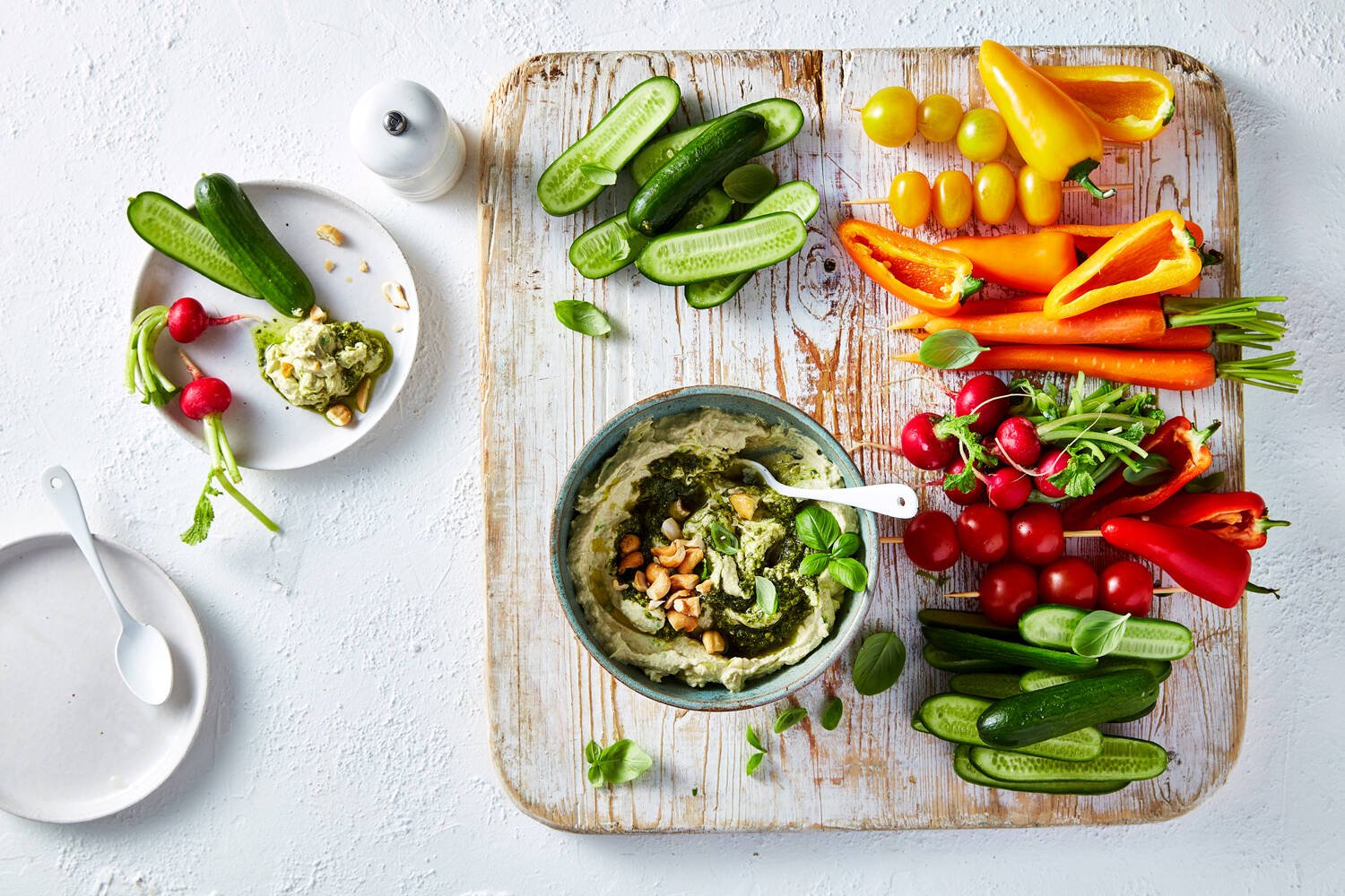 Qukes_Rainbow Vegetable Platter with Cashew Butter Guacamole