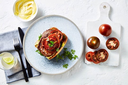Recipe_LR_Kumato_Open Kumato Steak Sandwich_2022_04