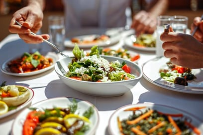 Image_Stock-Photo_Banquet_serving-food_iStock-944478708_WR