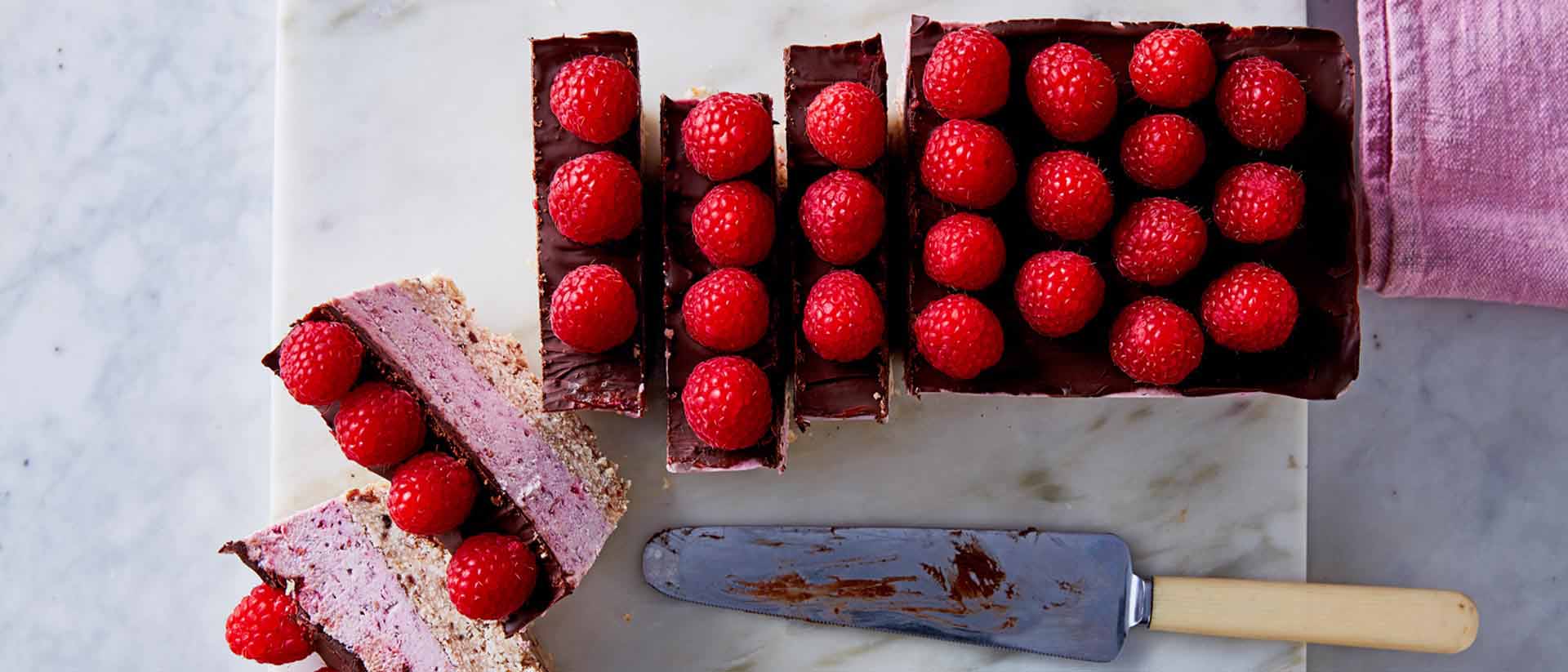 Vegan Raspberry Cheesecake Bars Recipe