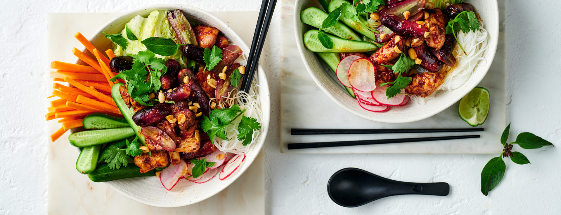 Chilli jam chicken and Sweet Sapphire®  grape bowls  Recipe 